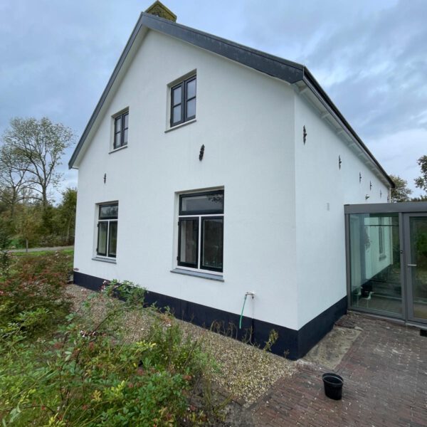 Woonhuis geschildert